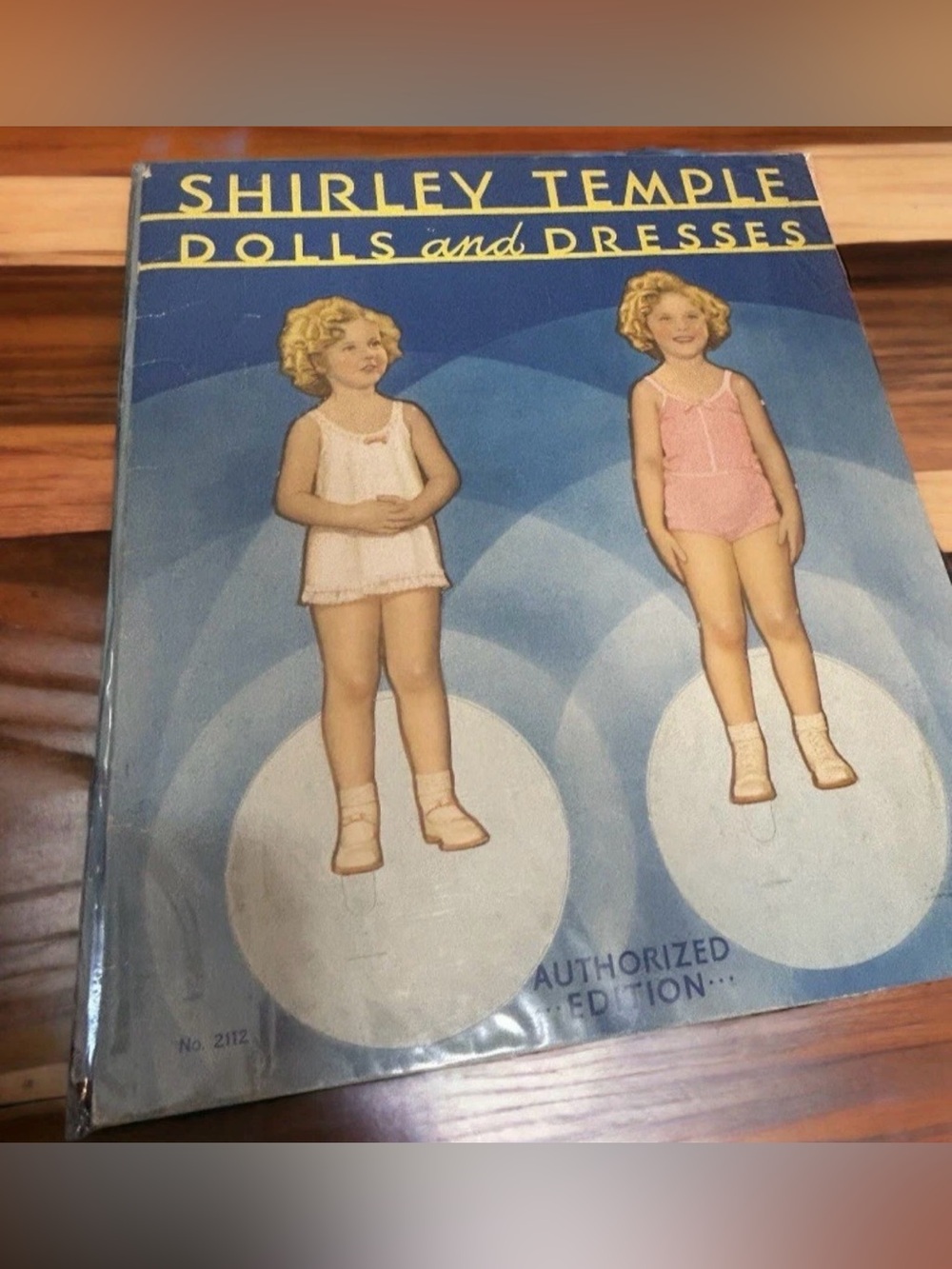 Vintage 1930s Paper Doll Book No 2112 - Shirley Temple - Saalfield